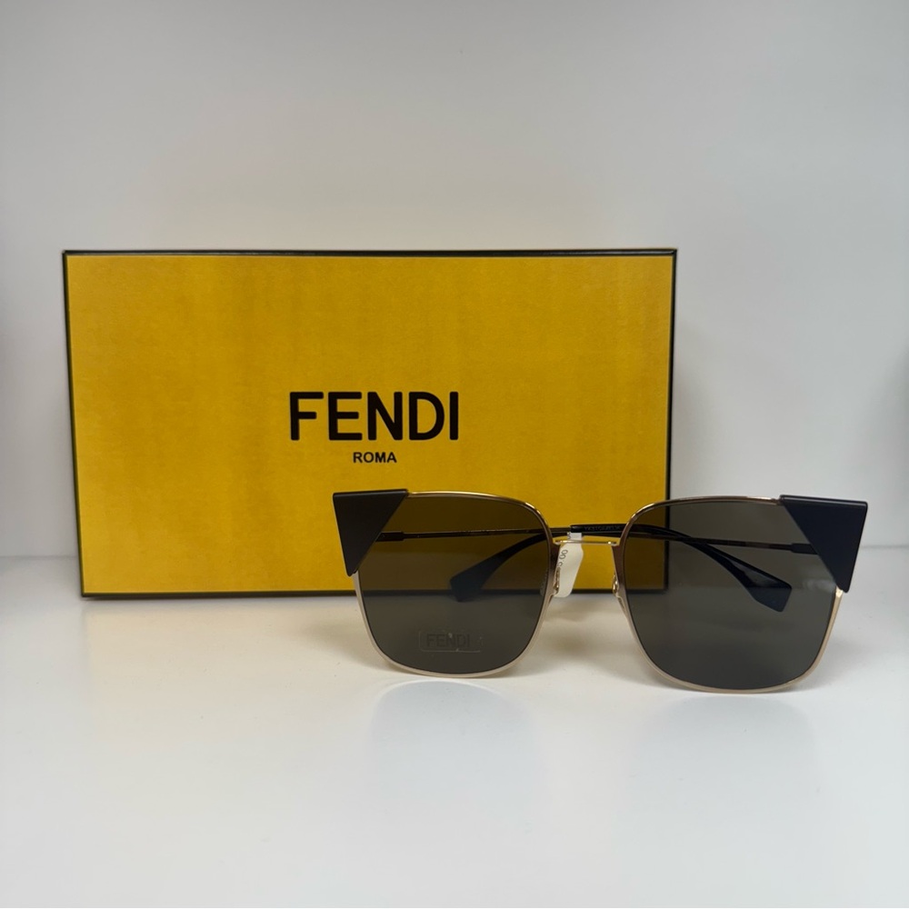 Fendi Geometric Cateye Sunglasses